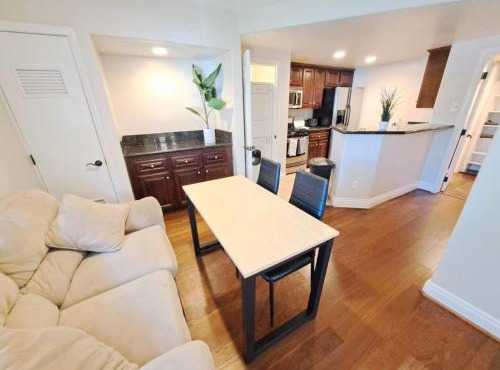 NEW First floor La Jolla San Diego 2 bedrooms luxury spacious pool and spa LJ condo