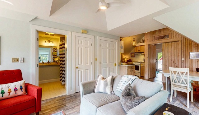 Ocean View | Coastal Cottage Loft | Walk to Harbor