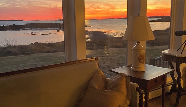 OCEANFRONT New Custom Built 3Bdrm Handicap Accessible Home VIEWS & BEACH ACCESS