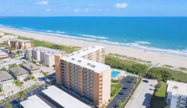 Oceanfront walkout stunning condo!