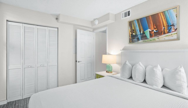 Oceanview 2BR Condo by Beach Access