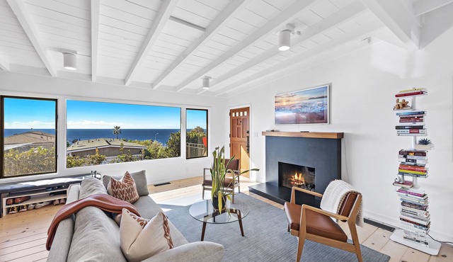 Oceanview Cottage Steps from Iconic Thousand Steps Beach