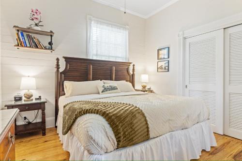 Orchid Bay Condo - Pool - Old Town - Walk to Duval