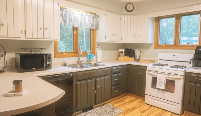 Peaceful Lake Retreat On An Island You Can Drive Onto!
