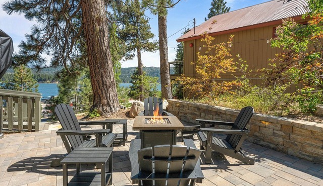 Peaceful Lakefront Cabin in Fawnskin - Fire Pit, Lake Views, & Game Room