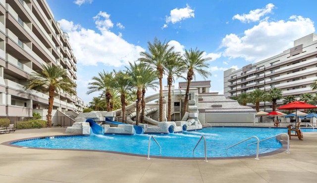 Peaceful Vegas Stay Near Airport With Swimming Pool