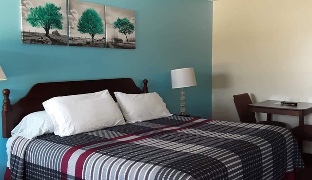 Ponce De Leon Motel