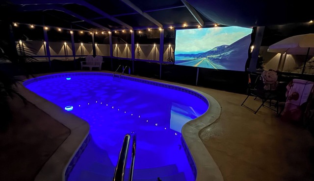 Private Studio with Pool Access near Springs