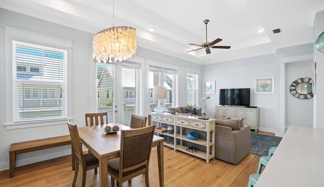 Prominence 30A Pipers Place - Pet Friendly, Golf Cart, 4 Bikes, Beach, 2 Pools