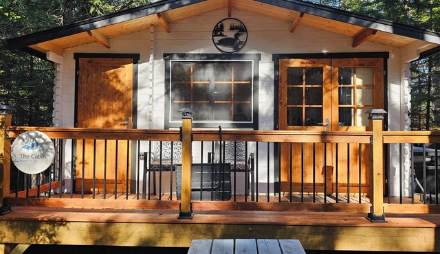 Quiet, adorable cabin near beach and Acadia