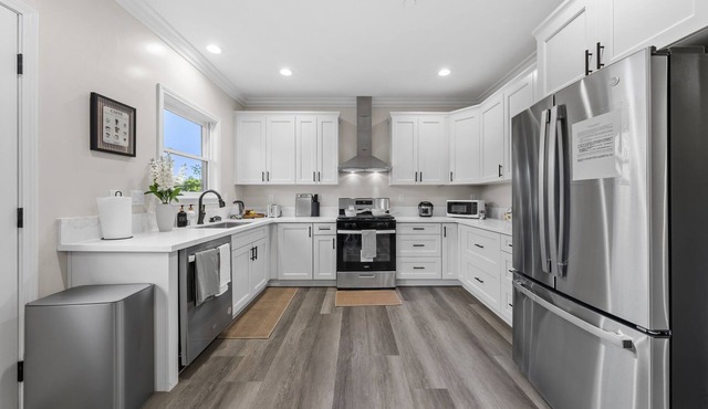 Rare Find NEW 4Bed Home near old town pasadena