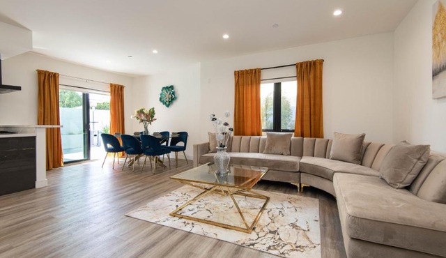 Regency Modern Apartments