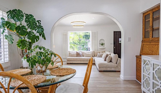 Renovated 3BR Santa Monica Home - Sleeps 6