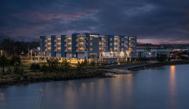 Residence Inn by Marriott Navarre Waterfront