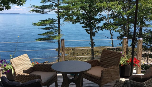 Rockport Camden steps to sea! Oceanfront designer house! 5 star reviews!