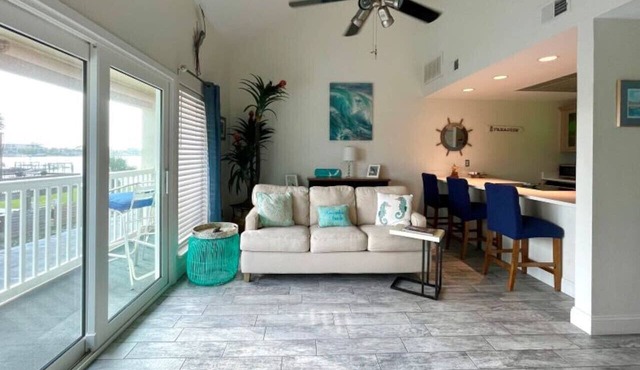 Sand Dollar W204 Inexpensive Bayfront Escape! 2,3 & 4-Night Getaways