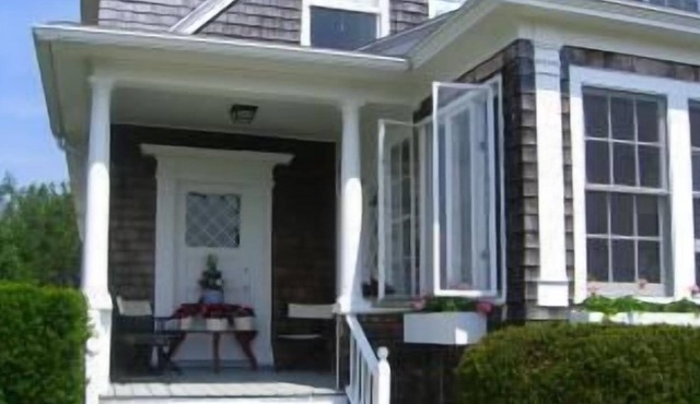 Seascape Cottage- Presenting Ocean Views, Resort amenities, Sleeps 10