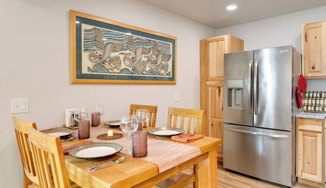 Shared Yard + Fire Pit: Airy Anchorage Apt!