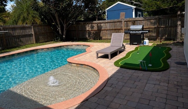 Siesta Key Pool Mini Putt BBQ Grill Sleep 12