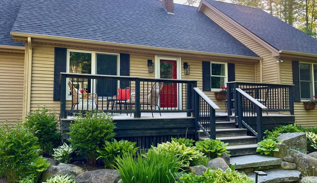 Simply perfect home for Maine adventure; equally close to the harbor & the lake