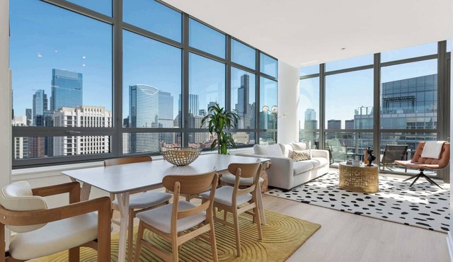 Sky-High 3BR Penthouse in West Loop