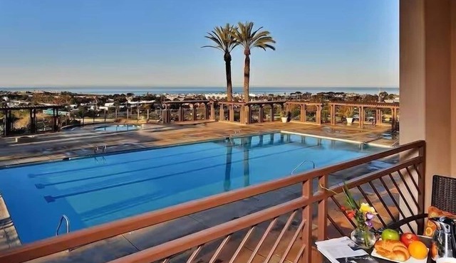 Sleeps 7! Carlsbad Resort, Min. to Beach/Legoland. Beautiful views. 7/13-20 1 wk