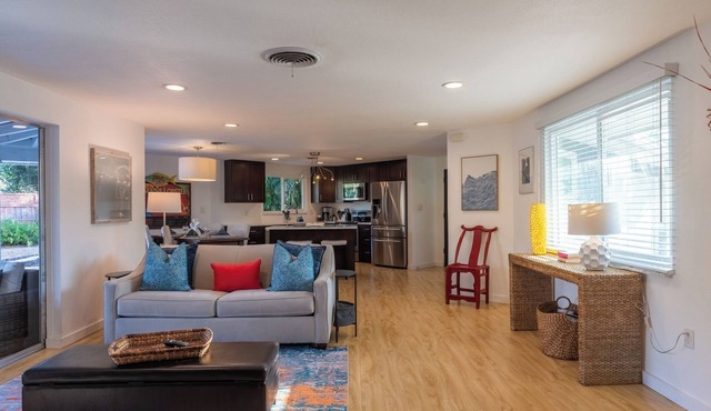 Southgate Breeze; SRQ 2 Bedroom Retreat