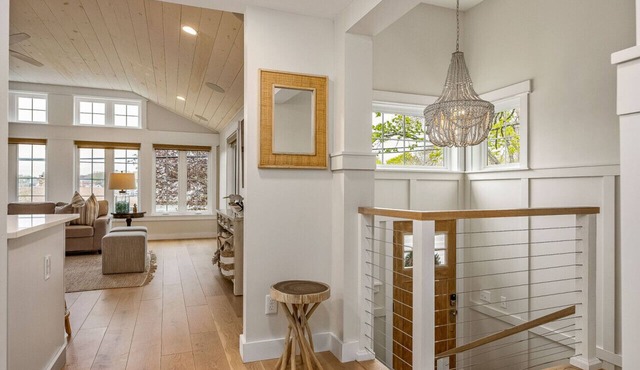 Spacious Modern Cottage Close to Town