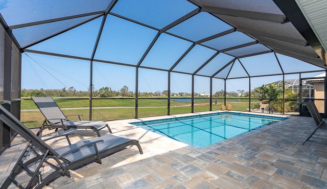 Spanish Villa with Pool overlooking golf course
