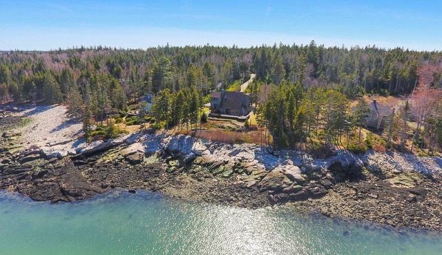 Sparkling and spacious coastal haven with ocean views near Acadia National Park!