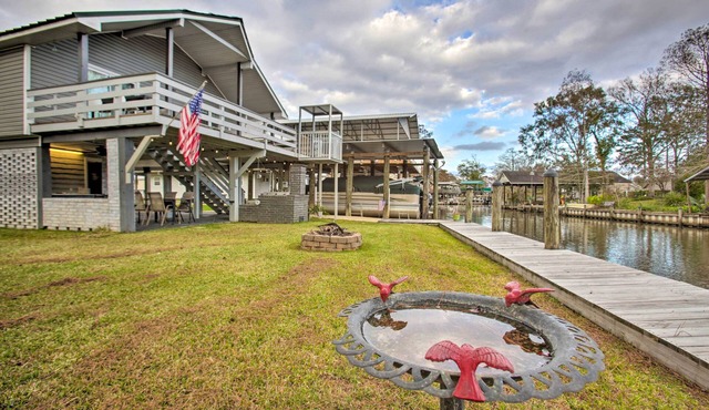 Springfield Riverfront Cabin w/Boat Dock!