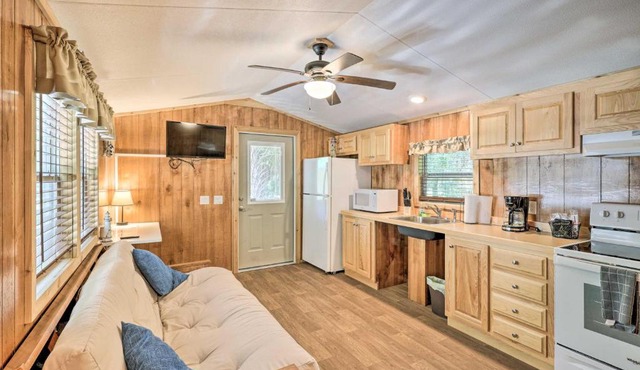 Steinhatchee Cottage 17 with Boat Ramp Access!