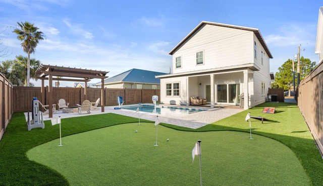 Steps to Gulf | 4BR w/Private Pool, Putting Green, Fire Pit & Golf Simulator – Sleeps 14
