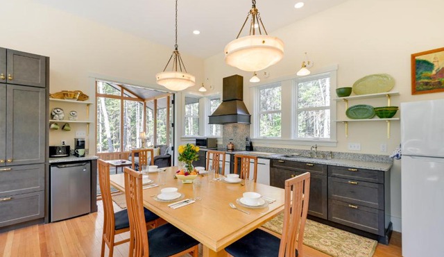 Stunning Seal Cove Home Near Acadia National Park!