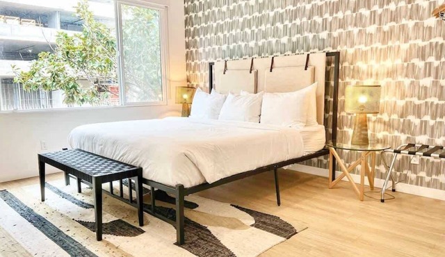 Stylish San Diego Apt | Gaslamp at Your Door