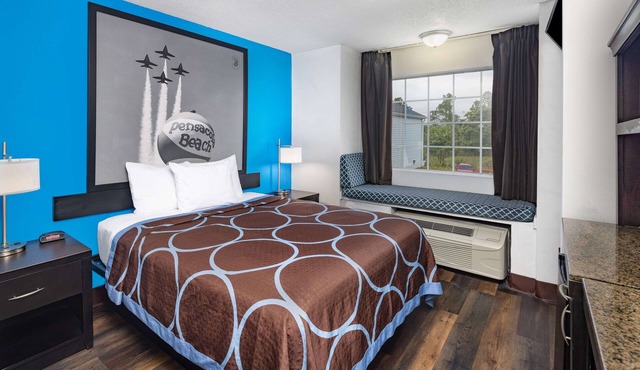 Super 8 by Wyndham Pensacola