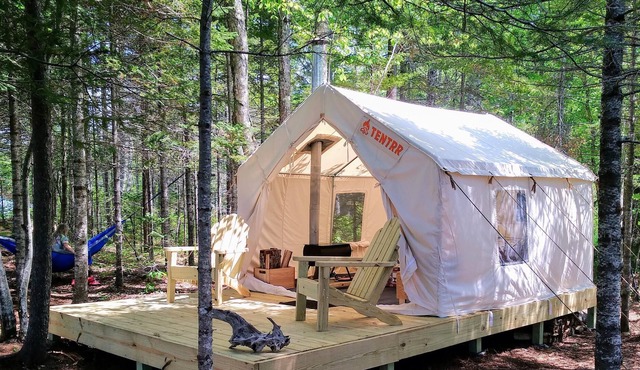 Tentrr Signature Site - Private Waterside Retreat