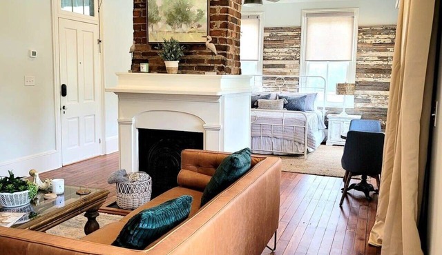 The Kelley House | Suite 3 w/Balcony