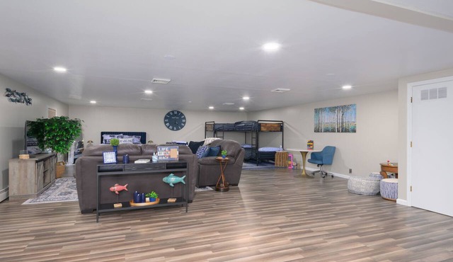 The Lake Loft: Minutes from Lake Shelbyville & Above Game On