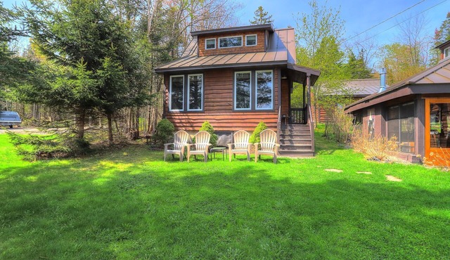 The Shire Guest Cottage - Rangeley Lake