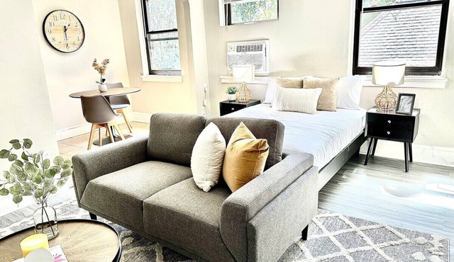 This apartment is a 0 bedroom(s), 1 bathrooms, located in Philadelphia, PA.
