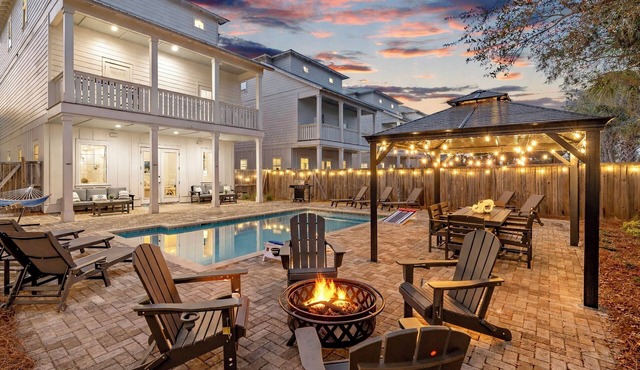 Tipsy Turtle | Heated Pool, FREE Golf Cart, 1min Beach, Game Room, Bunk Rooms