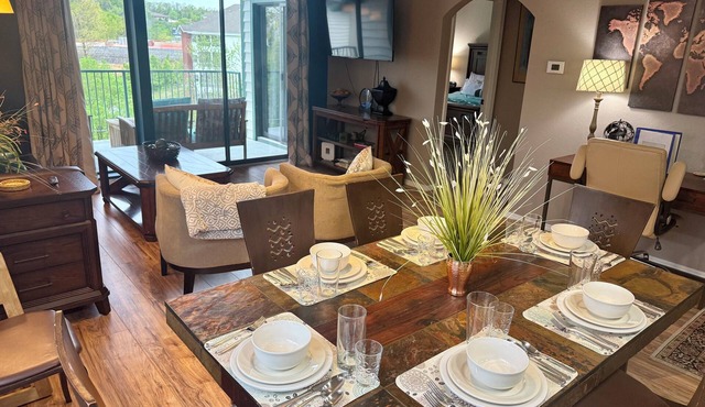 Top-Floor Branson Condo w/Stunning Views & 2 King Beds