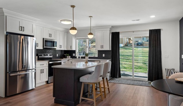 Top-Rated Premier Modern Getaway