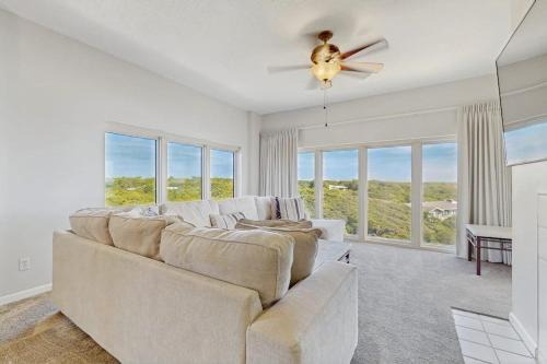 TOPS'L Beach Manor I