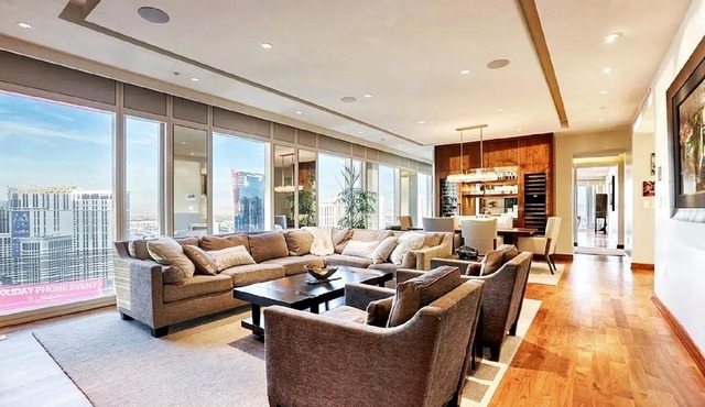 Two Bedroom Corner Residence with Panoramic Views