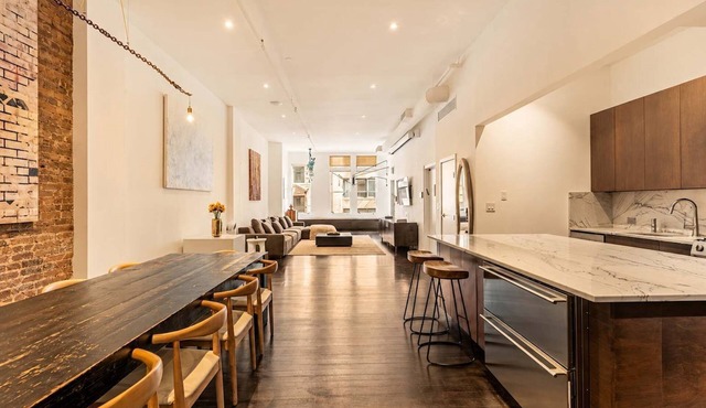 Union Loft | Keyed-elevator 3BR loft