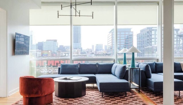 Unique Luxury Fulton Market Penthouse - Sleeps 32