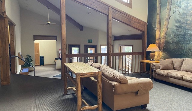 Updated 2 bed/2 bath - Walking Distance to Lift!