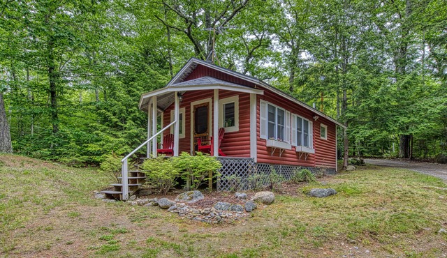 Updated lakefront cottage with shared boat dock - near Acadia